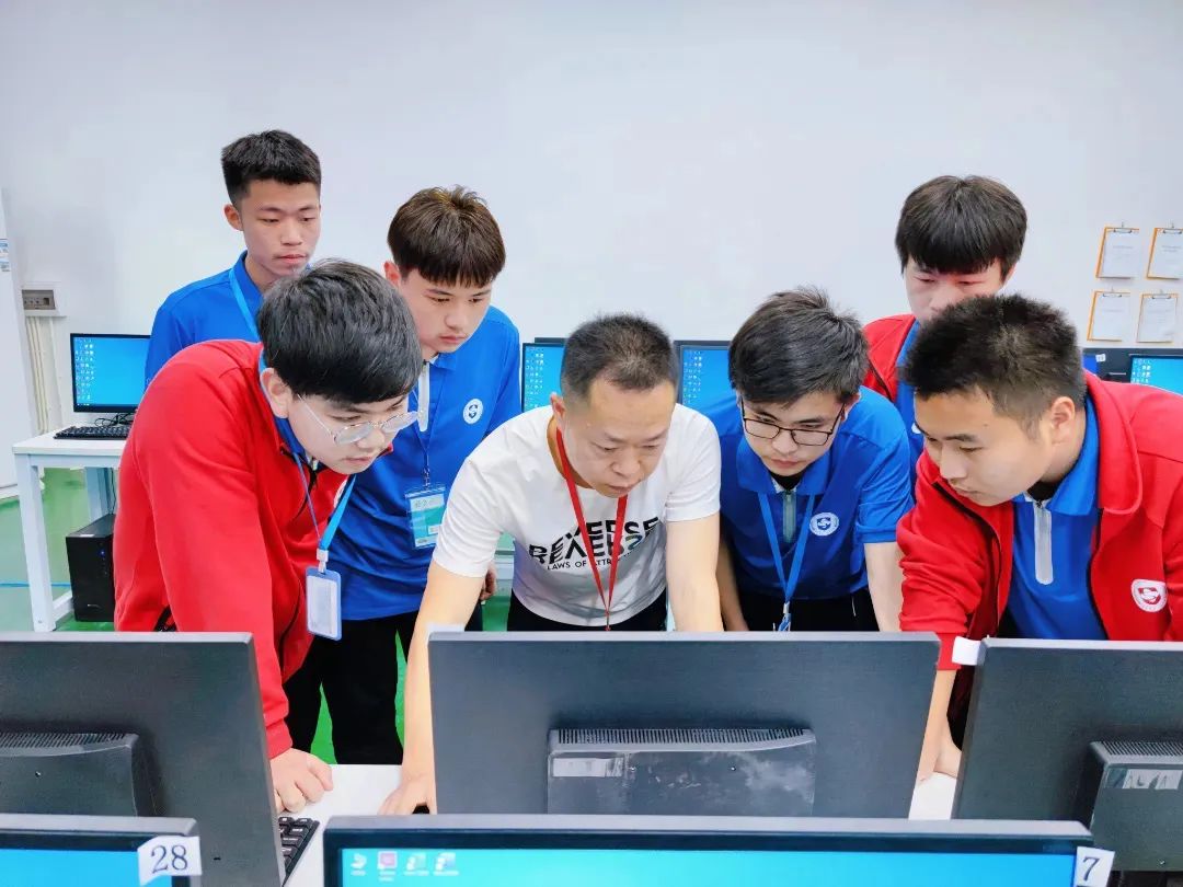 珠海市南方爱迪技工学校